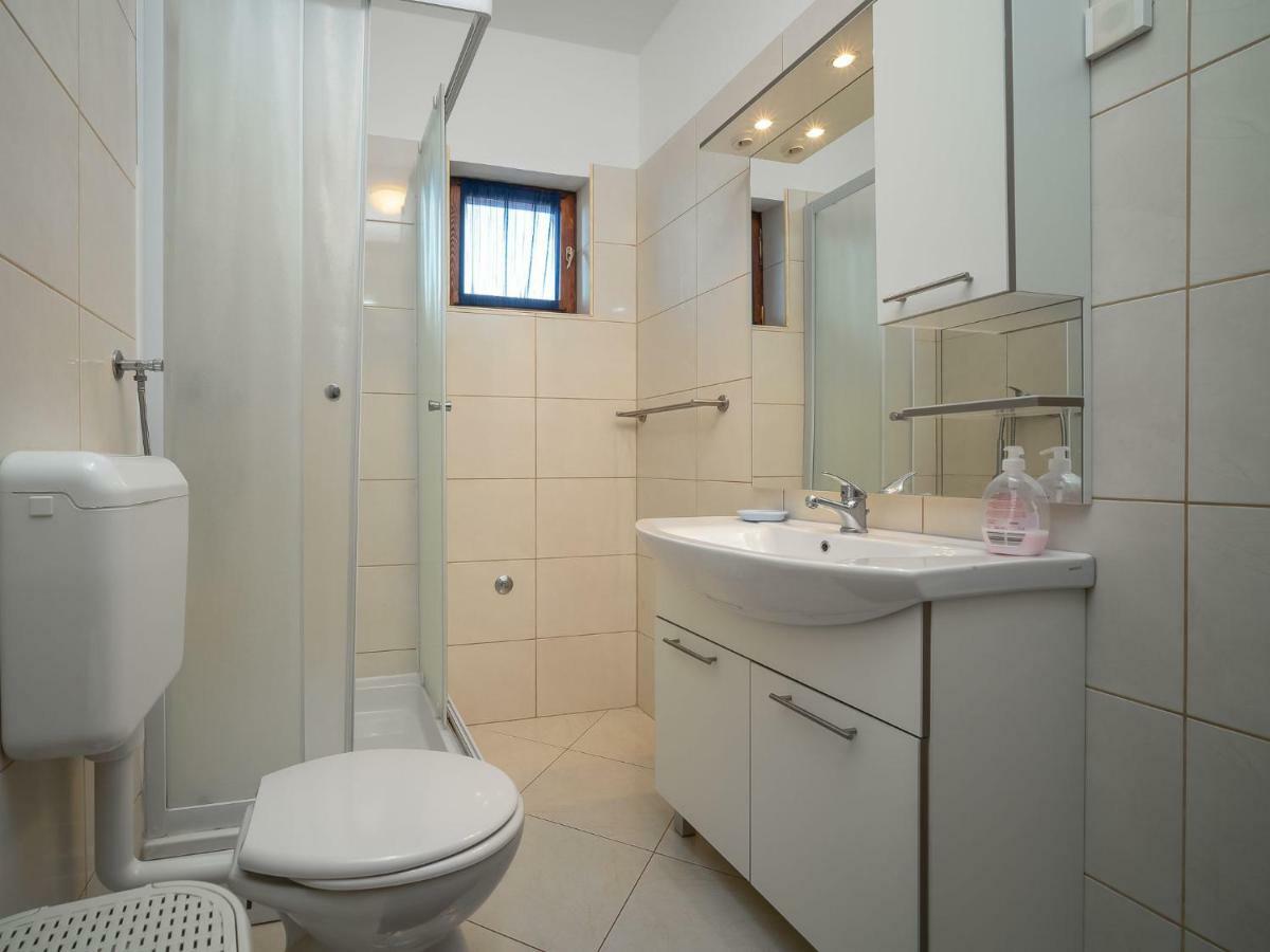 Holiday Home Mario 1 By Interhome Hreljici Luaran gambar